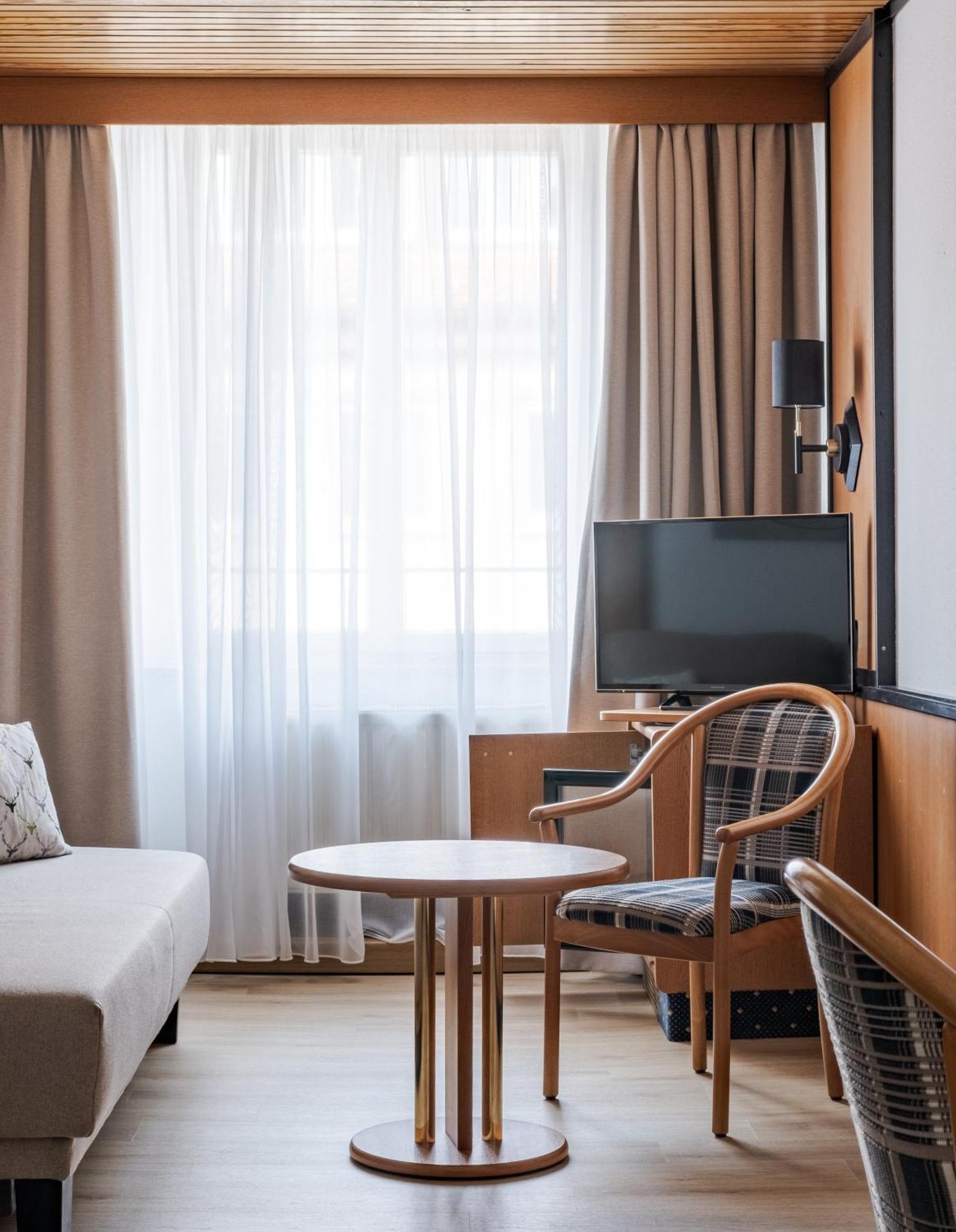 Hotel Goldener Hirsch Kaufbeuren Kültér fotó