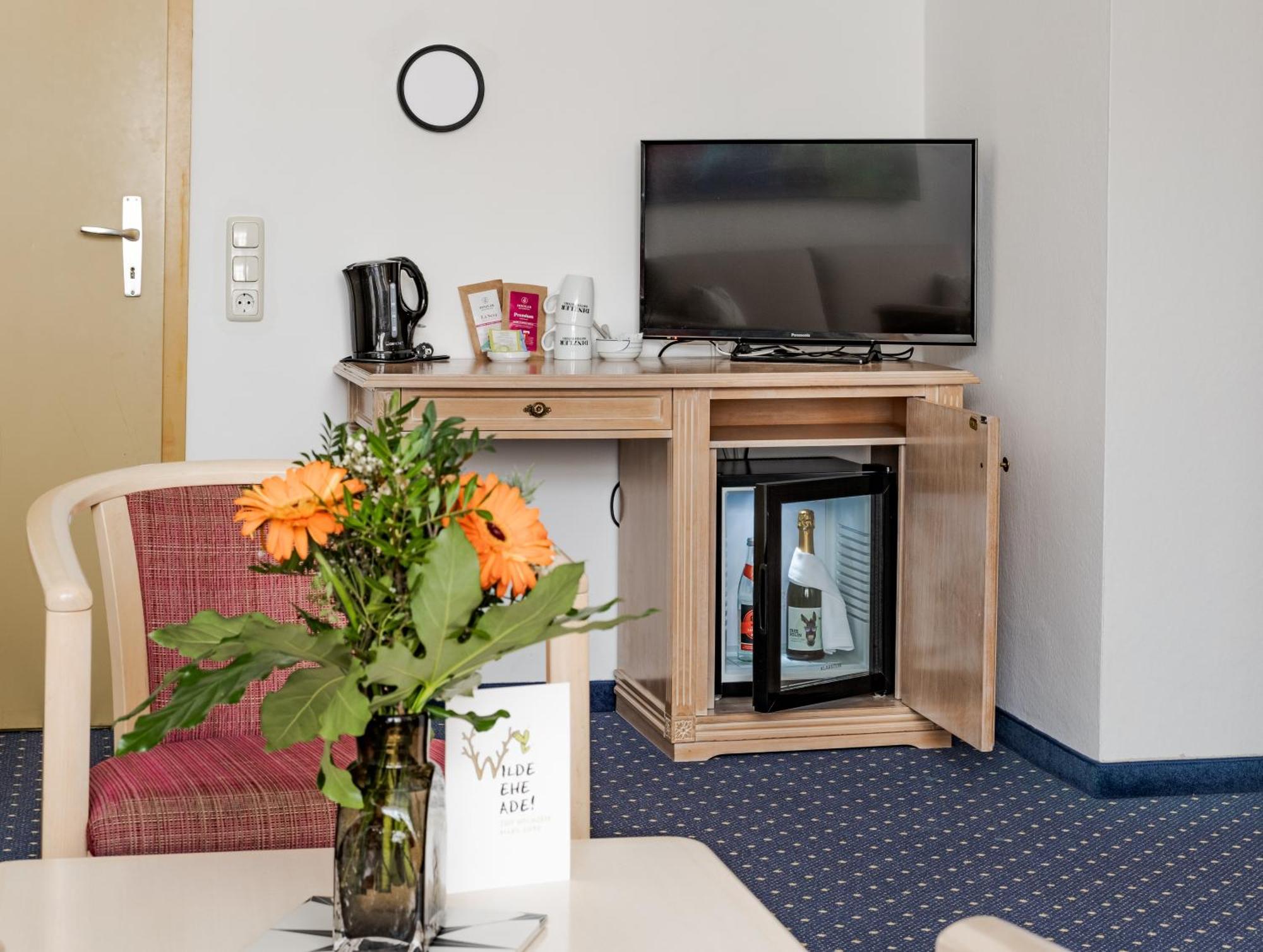 Hotel Goldener Hirsch Kaufbeuren Kültér fotó