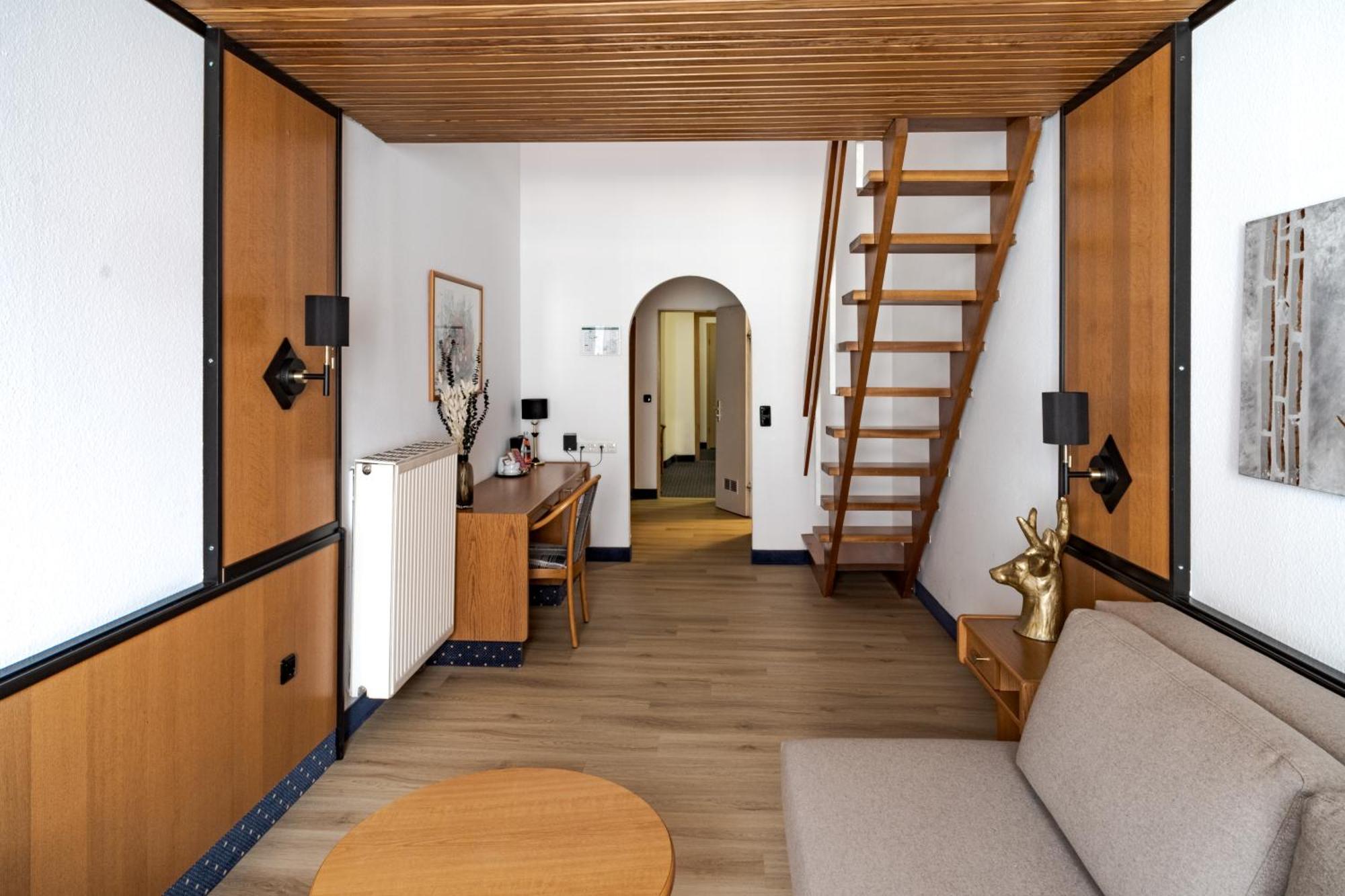 Hotel Goldener Hirsch Kaufbeuren Kültér fotó