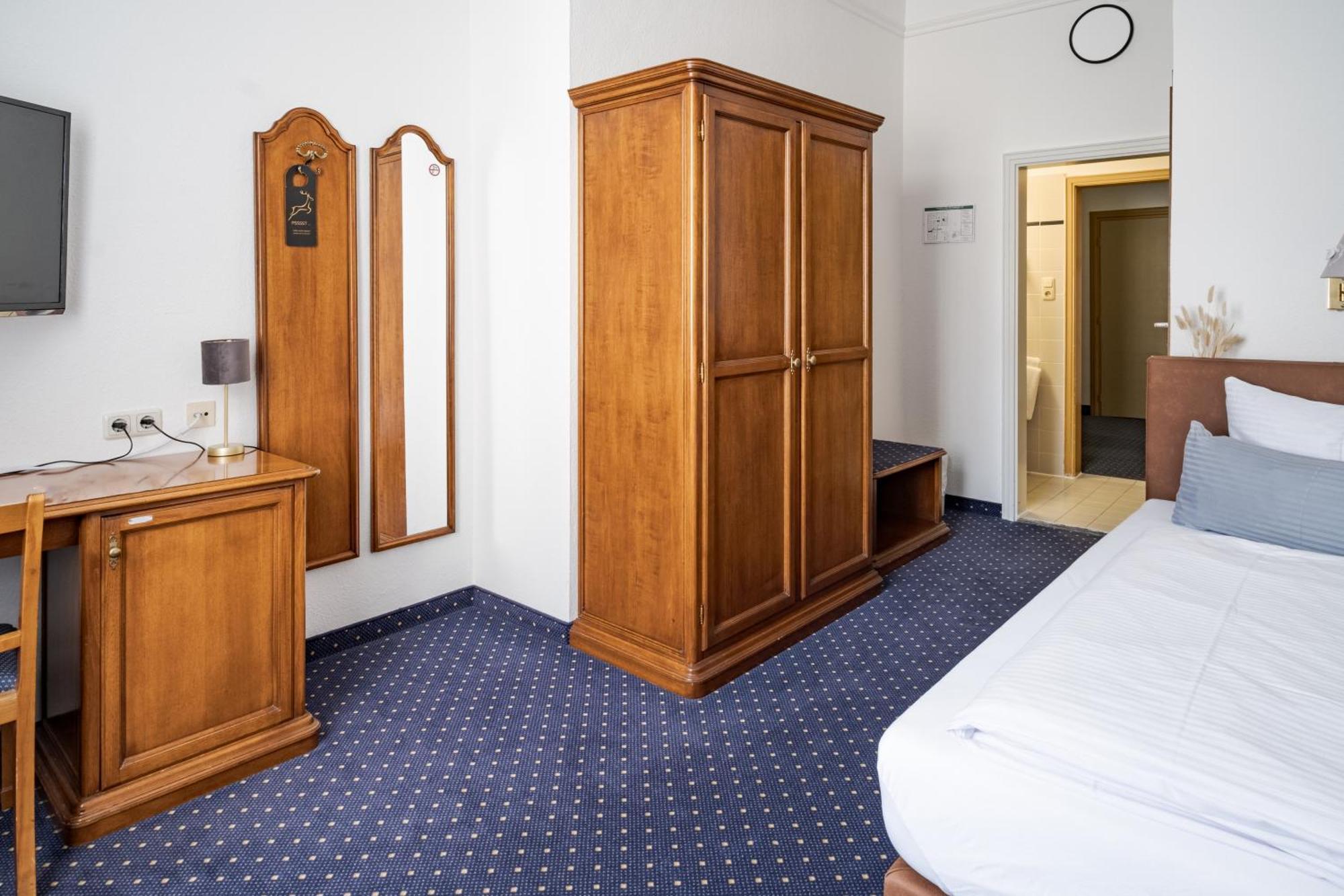 Hotel Goldener Hirsch Kaufbeuren Szoba fotó