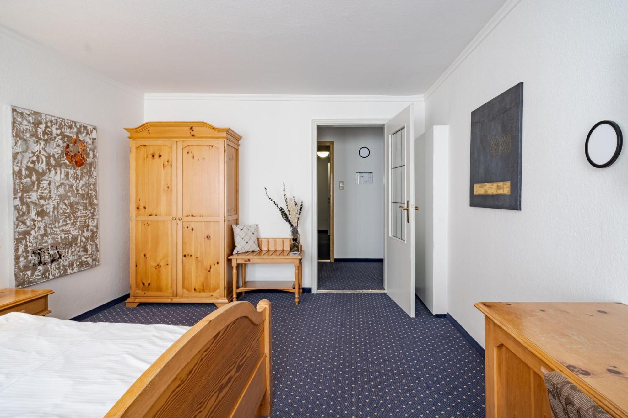 Hotel Goldener Hirsch Kaufbeuren Szoba fotó