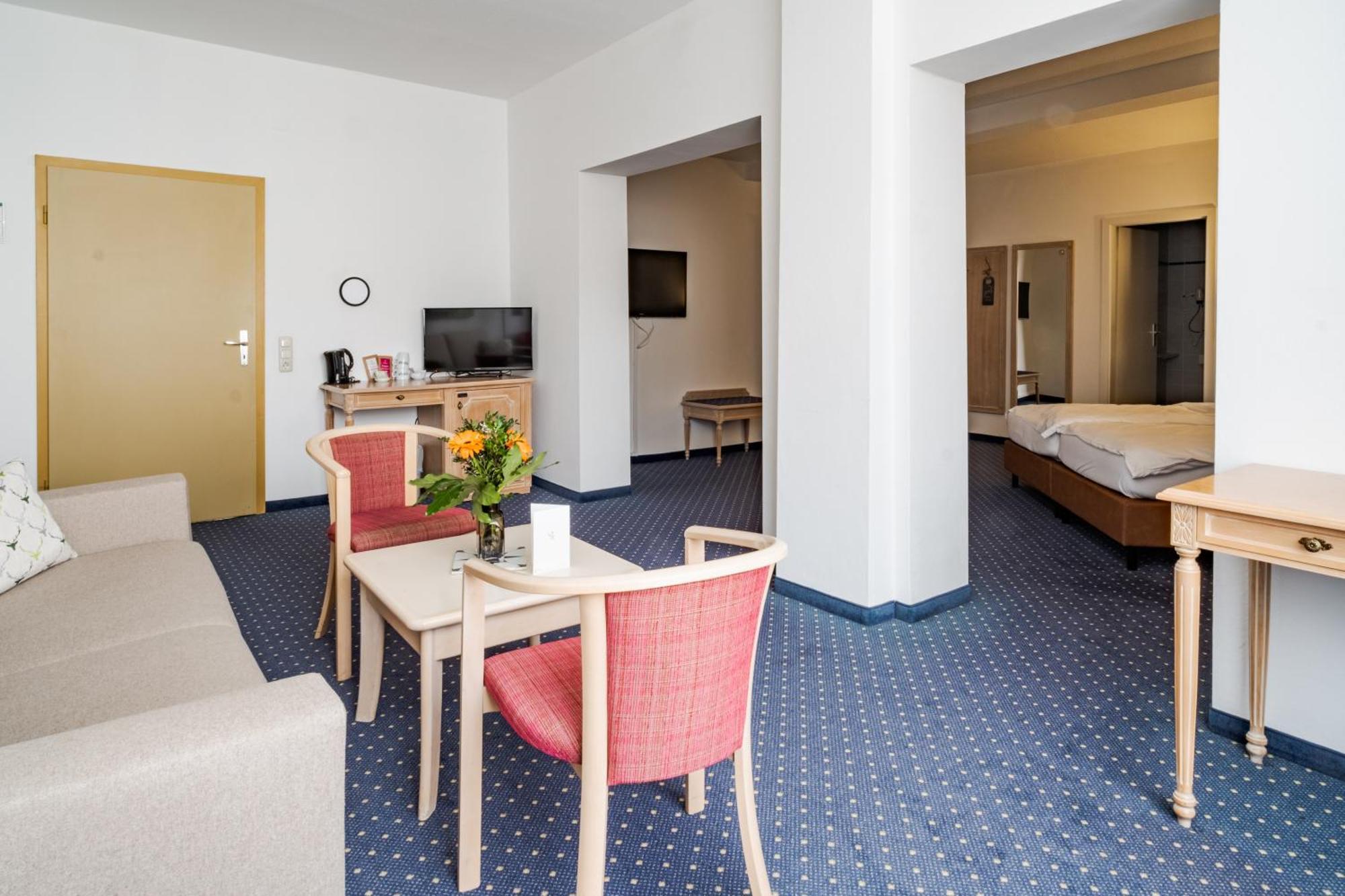 Hotel Goldener Hirsch Kaufbeuren Szoba fotó